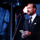 25 July: Crown Prince Haakon gives an appeal at the Town Hall Square (Photo: Erlend Aas / Scanpix)